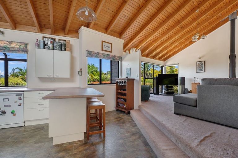 Photo of property in 28 Centennial Drive, Whitianga, 3510