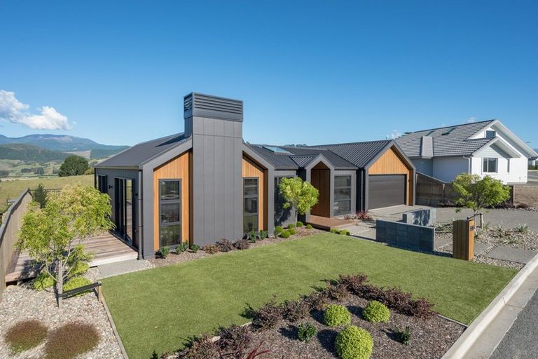 Photo of property in 49 Katania Heights, Brightwater, 7022