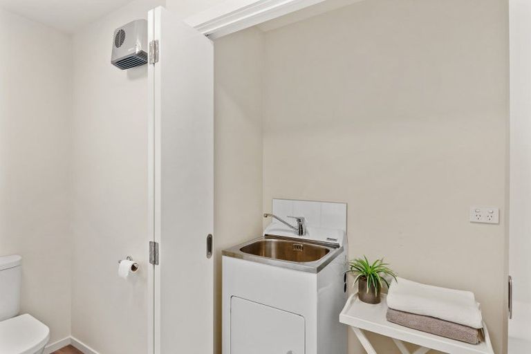 Photo of property in 12 Searells Road, Strowan, Christchurch, 8052