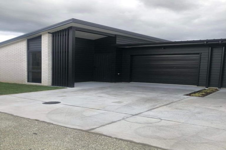 Photo of property in 12 Papaka Lane, Poike, Tauranga, 3112