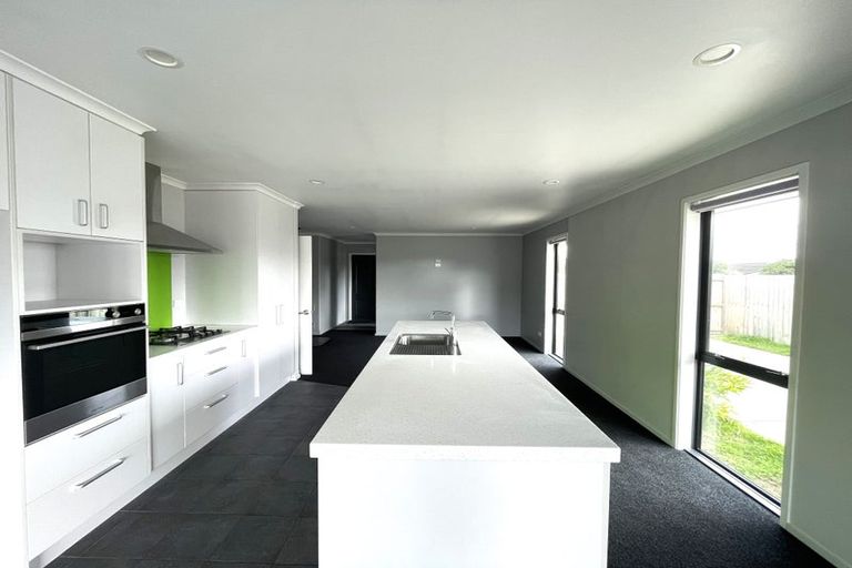 Photo of property in 15 Shortland Street, Wainoni, Christchurch, 8061