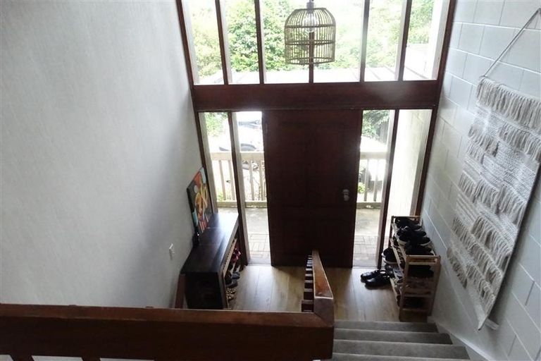 Photo of property in 23 Heaton Grove, Chatswood, Auckland, 0626