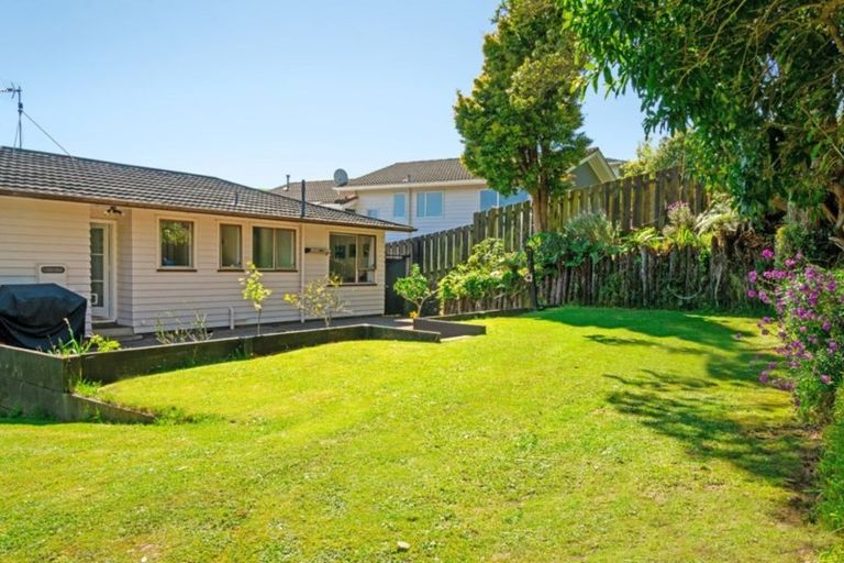Photo of property in 8 Timaru Grove, Kelson, Lower Hutt, 5010