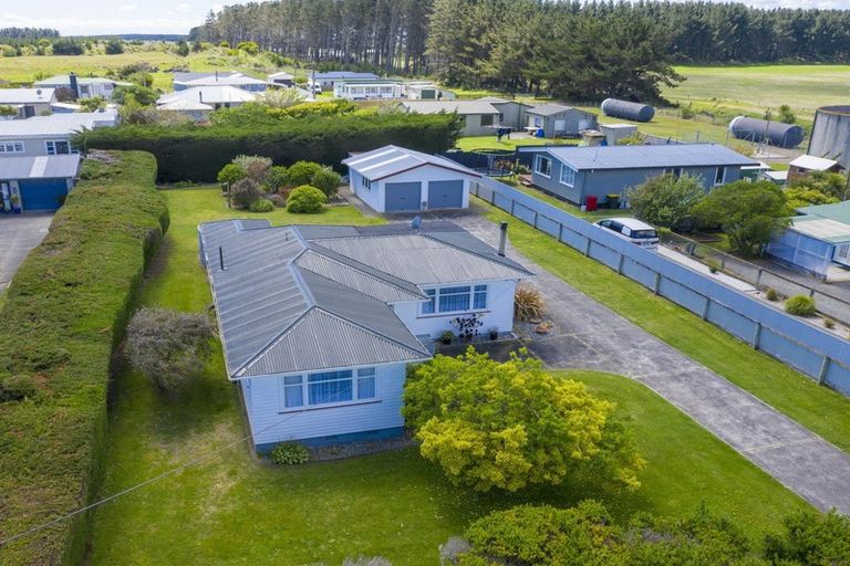 Photo of property in 43 Edinburgh Terrace, Foxton Beach, Foxton, 4815