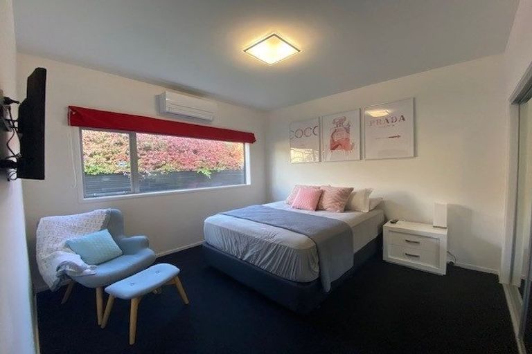 Photo of property in 5 Linacre Way, Tawa, Wellington, 5028