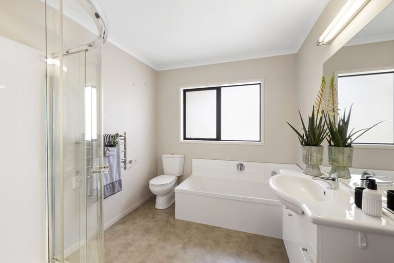 Photo of property in 18c Virginia Place, Whalers Gate, New Plymouth, 4310