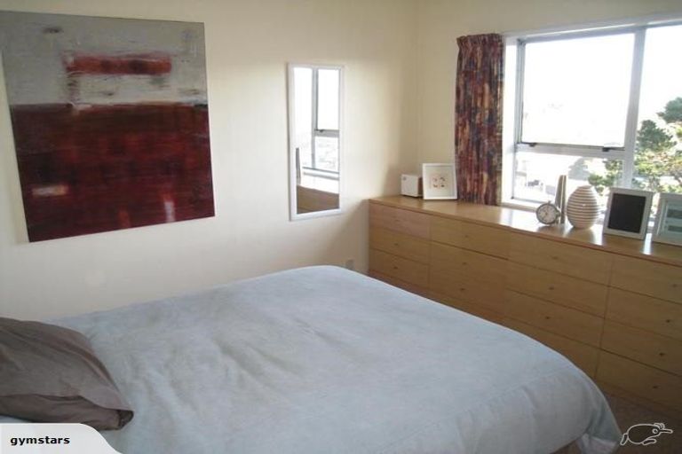 Photo of property in 5a Anzia Way, Johnsonville, Wellington, 6037