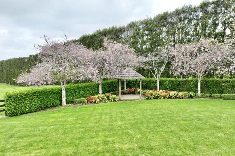 Photo of property in 195 Batty Road, Kingseat, Papakura, 2580