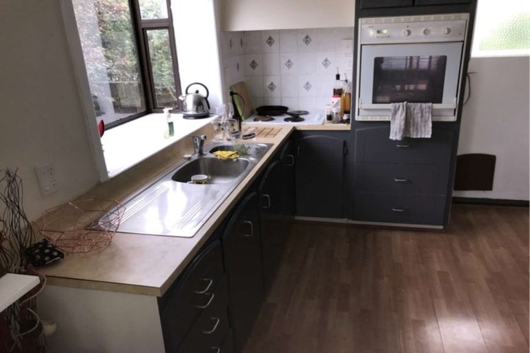 Photo of property in 1/18 Oregon Drive, Maoribank, Upper Hutt, 5018