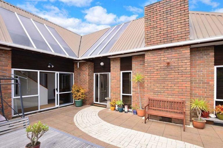 Photo of property in 51 Maygrove Drive, Orewa, 0931