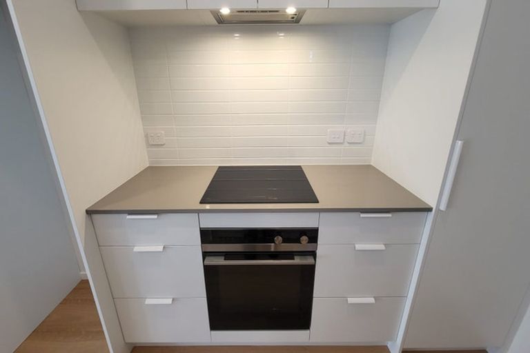 Photo of property in 8/564 High Street, Boulcott, Lower Hutt, 5010