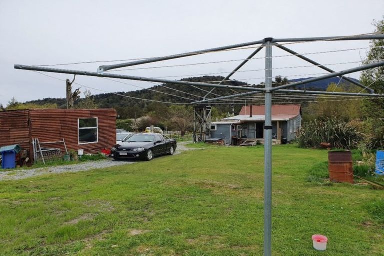 Photo of property in 134 Main Road, Blackball, 7804