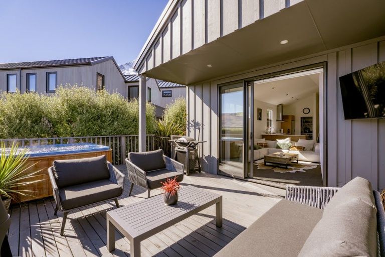 Photo of property in 5 Glenelg Lane, Jacks Point, 9371