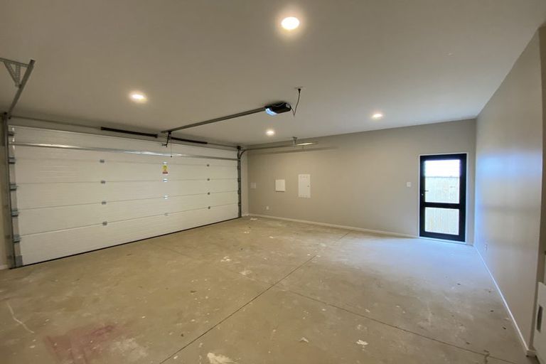 Photo of property in 8 Tagish Way, Orewa, 0931