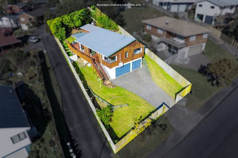 Photo of property in 10 Camilla Grove, Totara Vale, Auckland, 0629