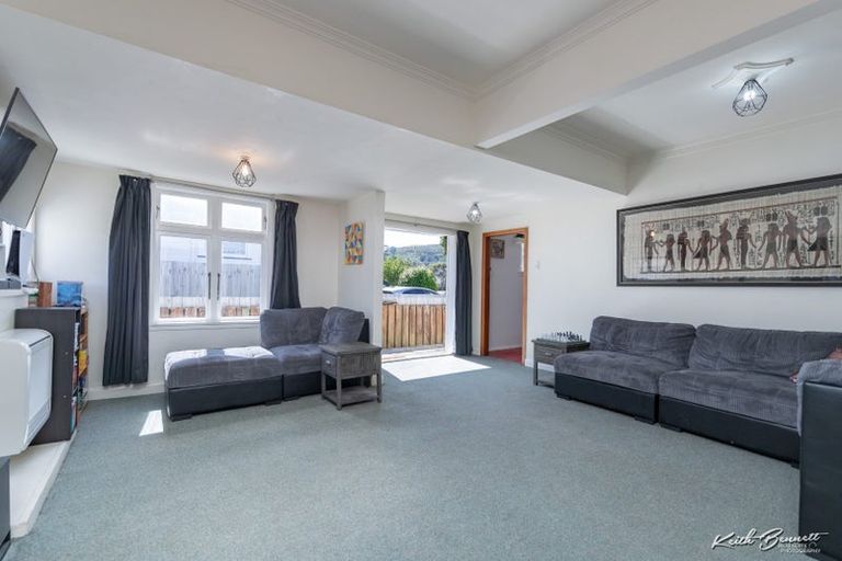 Photo of property in 12 Seddon Street, Wallaceville, Upper Hutt, 5018