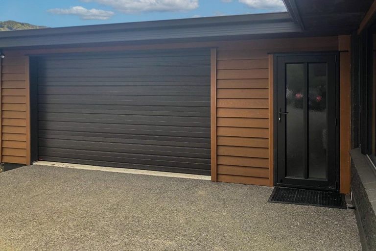 Photo of property in 18 Dorset Street, Picton, 7220