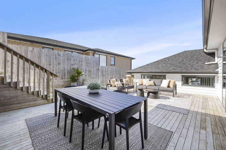 Photo of property in 27 Surf View Crescent, Red Beach, 0932