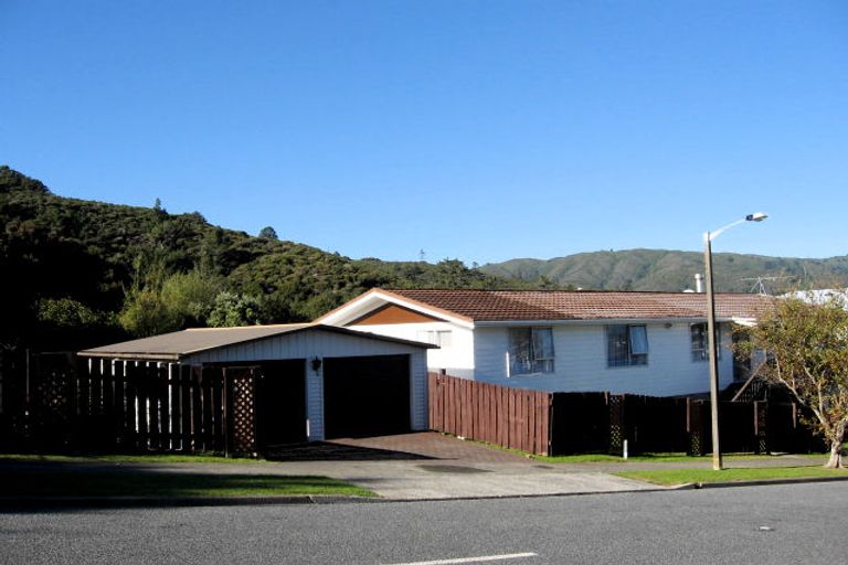 Photo of property in 56 Lord Street, Stokes Valley, Lower Hutt, 5019