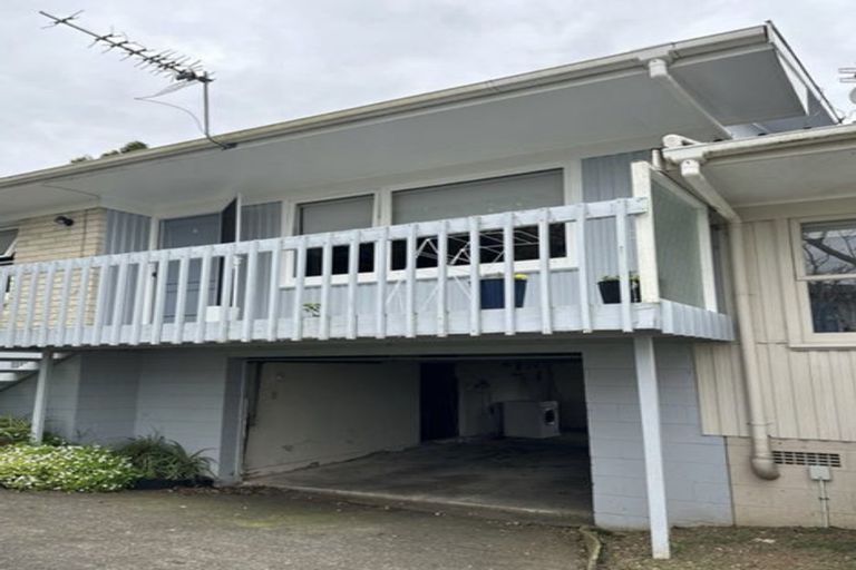 Photo of property in 2/10 Marsden Avenue, Mount Eden, Auckland, 1024