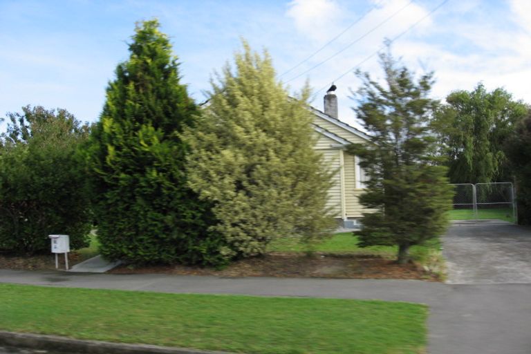 Photo of property in 13 Oakland Street, Northcote, Christchurch, 8052