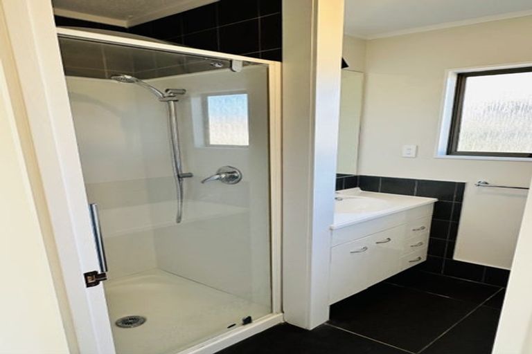 Photo of property in 11 Mcewan Place, Fitzroy, Hamilton, 3206