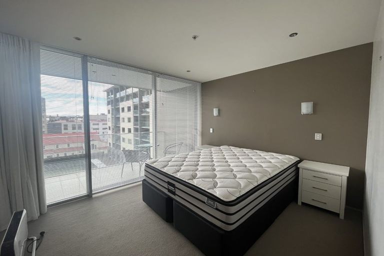 Photo of property in Sanctum Apartment, 10 Ebor Street, Te Aro, Wellington, 6011