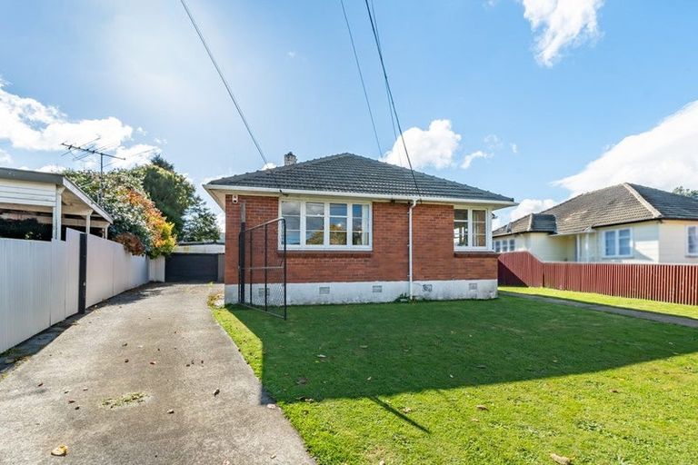 Photo of property in 35 Peck Street, Taita, Lower Hutt, 5011