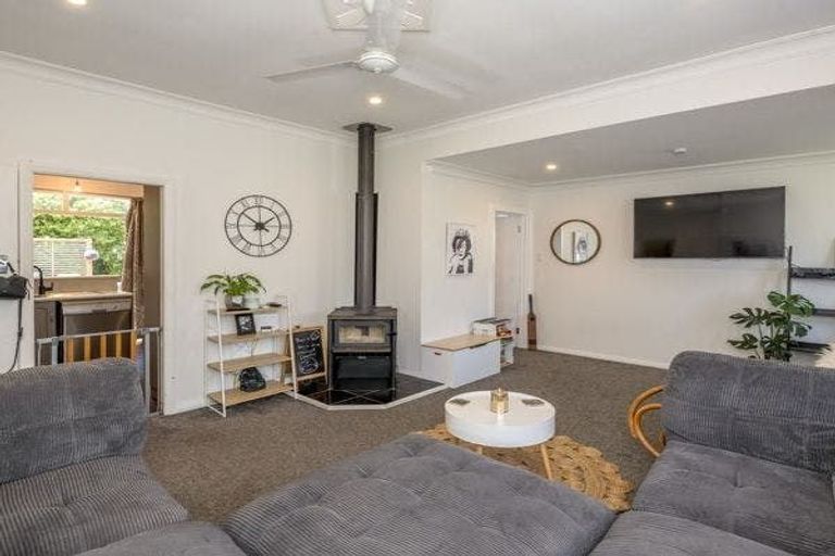 Photo of property in 27 Wilton Street, Levin, 5510