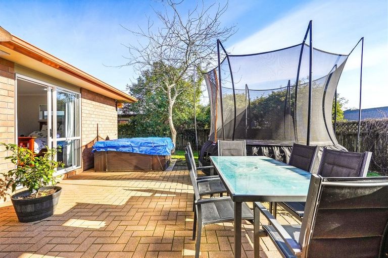 Photo of property in 183 Old Farm Road, Hamilton East, Hamilton, 3216