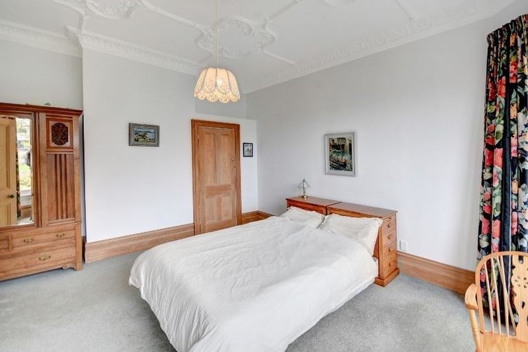 Photo of property in 1 Seddon Street, Ravensbourne, Dunedin, 9022