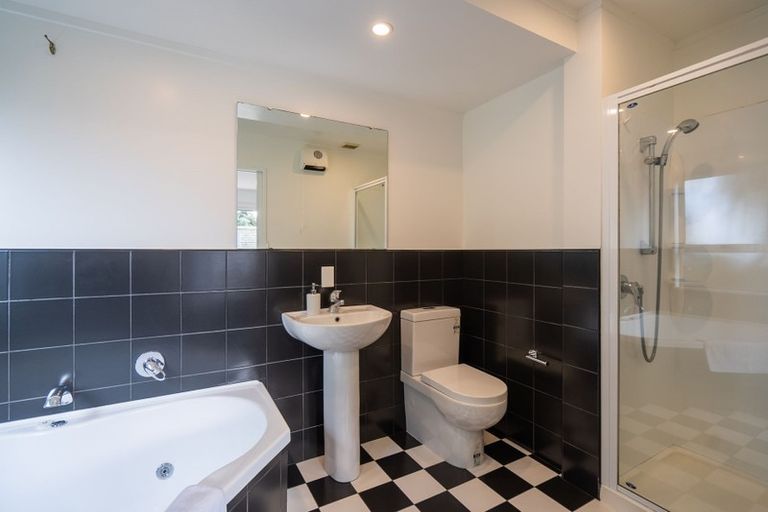 Photo of property in 52 Rutherford Drive, Waikanae Beach, Waikanae, 5036