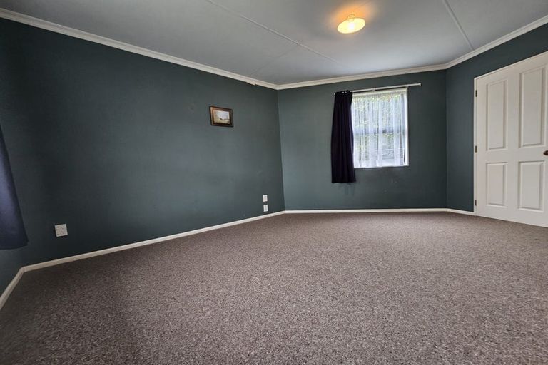 Photo of property in 8a Busby Place, Awapuni, Palmerston North, 4412