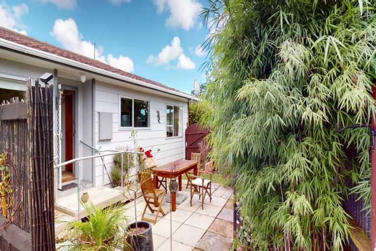 Photo of property in 8 Harrow Street, Levin, 5510