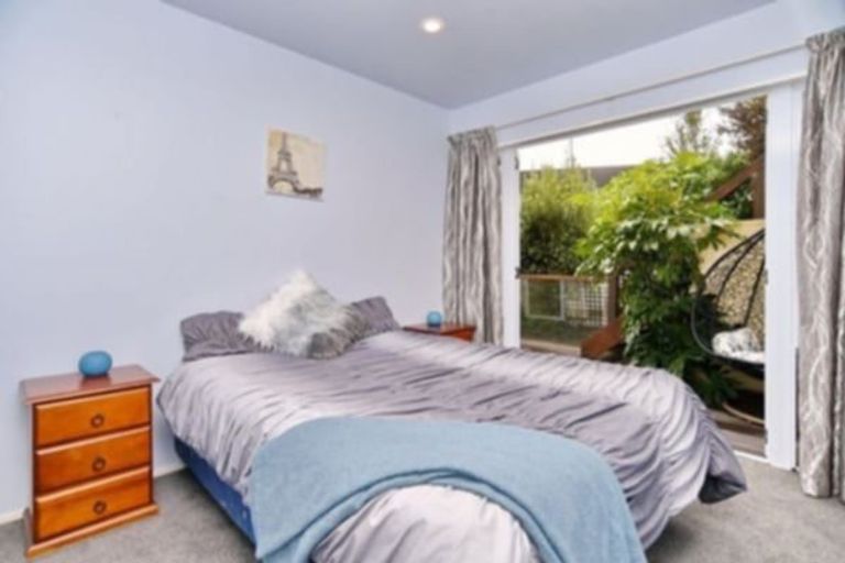Photo of property in 102 Cannon Hill Crescent, Mount Pleasant, Christchurch, 8081