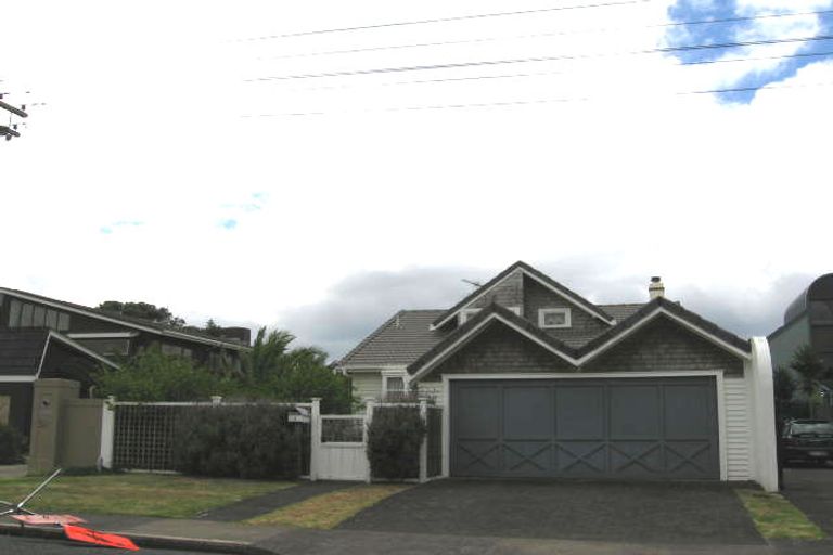 Photo of property in 3 Holiday Road, Milford, Auckland, 0620