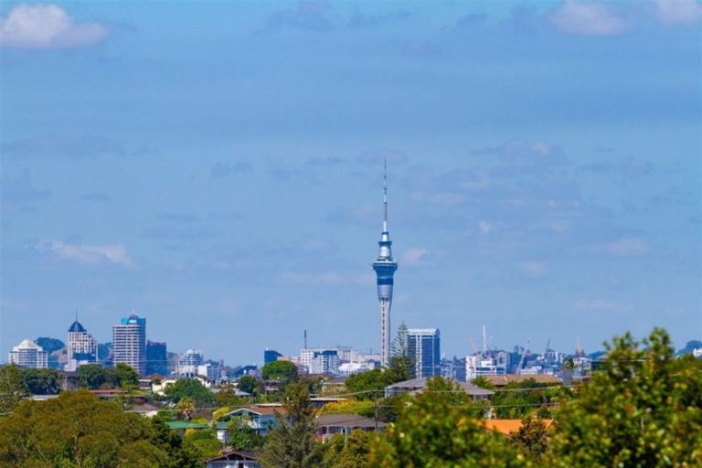 Photo of property in 11a Marlborough Avenue, Glenfield, Auckland, 0629