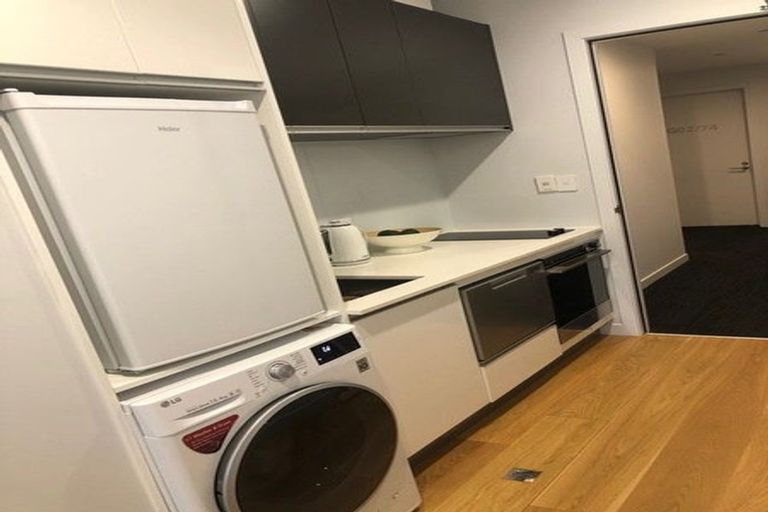 Photo of property in Frank Sargeson Apts, 5/74g Anzac Street, Takapuna, Auckland, 0622