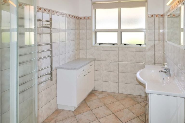 Photo of property in 33 Whitley Avenue, Ebdentown, Upper Hutt, 5018