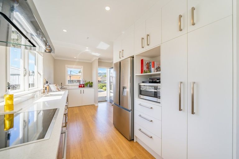 Photo of property in 18 Charles Street, Clouston Park, Upper Hutt, 5018