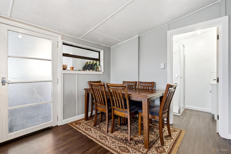 Photo of property in 24 Queen Street, Pareora, 7912