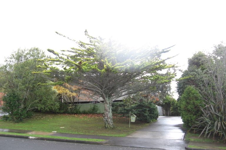 Photo of property in 10 Haseler Crescent, Howick, Auckland, 2014