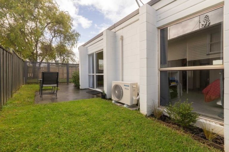 Photo of property in 1/74 La Trobe Street, Pakuranga Heights, Auckland, 2010