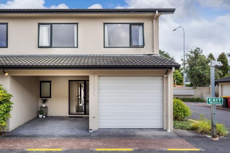 Photo of property in Casa Bella, 20/427 Albany Highway, Albany, Auckland, 0632