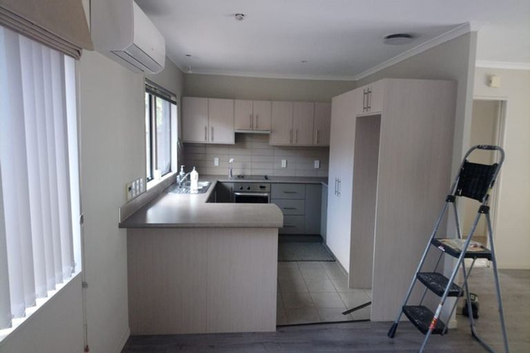 Photo of property in 8 Carisbrook Crescent, Papakura, 2110