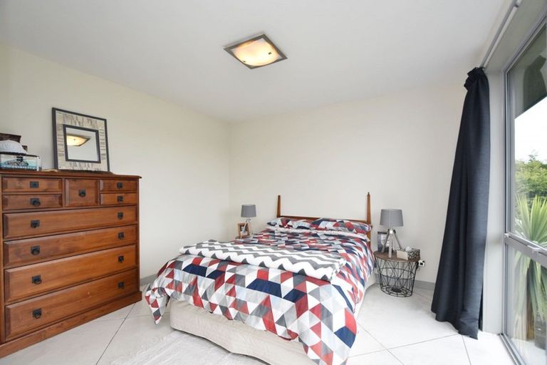 Photo of property in 225 Oreti Road, Otatara, Invercargill, 9879