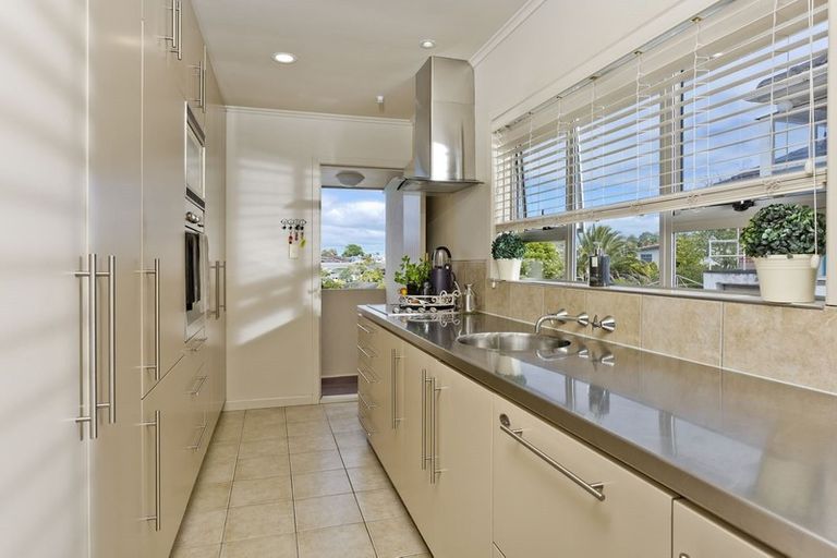 Photo of property in 1/42 Sunrise Avenue, Mairangi Bay, Auckland, 0630