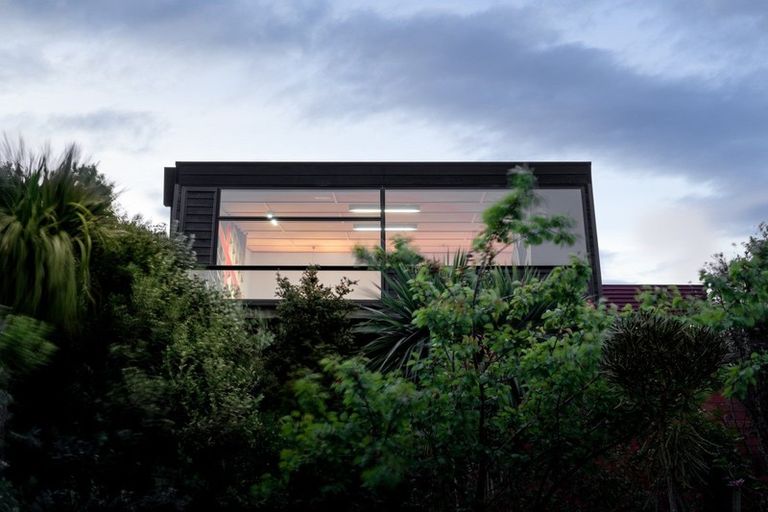 Photo of property in 6 Craigieburn Lane, Mount Pleasant, Christchurch, 8081