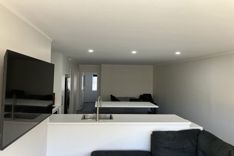 Photo of property in The Haven, 15/120 Beach Haven Road, Beach Haven, Auckland, 0626