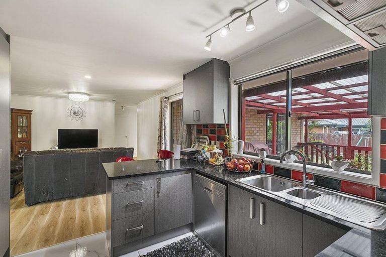 Photo of property in 48 Isabella Drive, Pukekohe, 2120